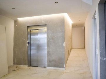 Departamento en venta - 2 Dormitorios 1 Baño - Cochera - 85mts2 - La Plata