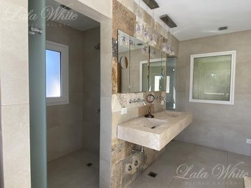Casa en venta en Saint Thomas Este Canning
