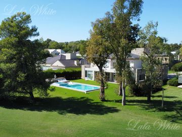 Casa en venta en Saint Thomas Este Canning