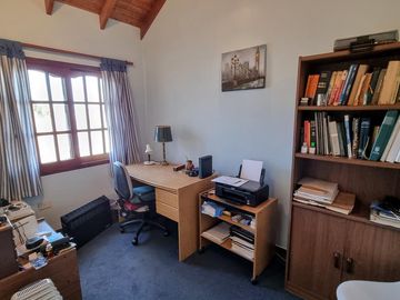 Importante chalet en Bernal Oeste
