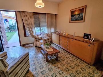 Importante chalet en Bernal Oeste
