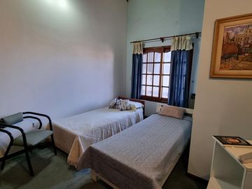Importante chalet en Bernal Oeste