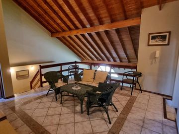 Importante chalet en Bernal Oeste