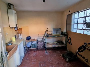 Importante chalet en Bernal Oeste
