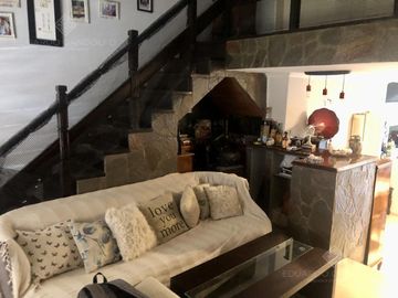 Excelente inmueble 3 dorm - 3 baños - garage - jardín y pileta - VENTA DIRECTA!!
