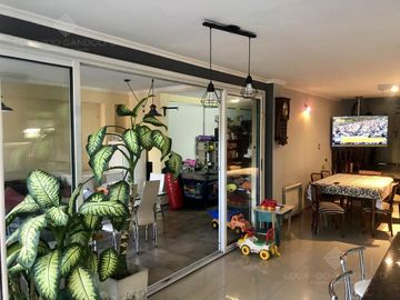 Excelente inmueble 3 dorm - 3 baños - garage - jardín y pileta - VENTA DIRECTA!!