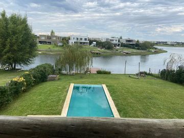 Casa en  VENTA a la laguna-VILLANUEVA- BARRIO SAN RAFAEL