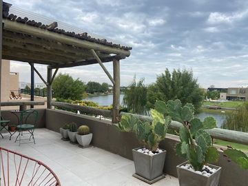 Casa en  VENTA a la laguna-VILLANUEVA- BARRIO SAN RAFAEL