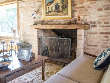 Casa en venta - 3 Dormitorios 3 Baños - Cochera - 1.800mts2 - Villa Allende