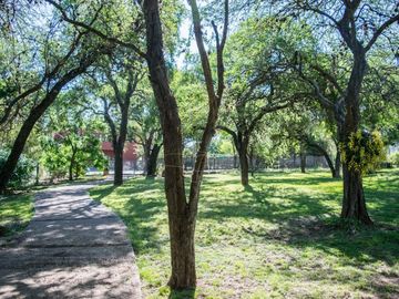 Casa en venta - 3 Dormitorios 3 Baños - Cochera - 1.800mts2 - Villa Allende