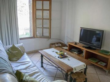 Casa en venta - 3 Dormitorios 3 Baños - Cochera - 1.800mts2 - Villa Allende