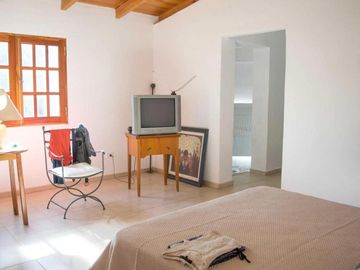 Casa en venta - 3 Dormitorios 3 Baños - Cochera - 1.800mts2 - Villa Allende