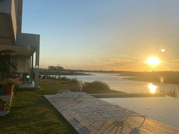 Casa al lago en venta 4 dormitorios