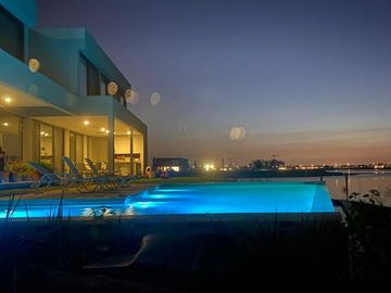 Casa al lago en venta 4 dormitorios