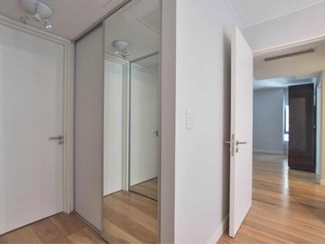 Departamento en venta - 2 Dormitorios 2 Baños - Cochera - 77.8Mts2 - Florida, Vicente Lopez