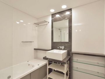 Departamento en venta - 2 Dormitorios 2 Baños - Cochera - 77.8Mts2 - Florida, Vicente Lopez