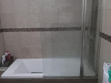 Casa en venta - 2 dormitorios 1 baño - 120mts2 - Lanús