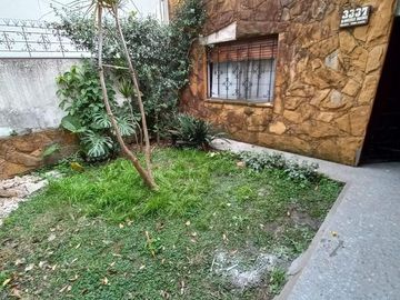 Casa en venta - 2 dormitorios 1 baño - 120mts2 - Lanús