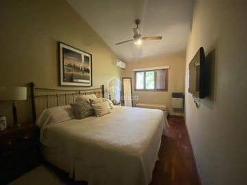 CASA EN VENTA ARGUELLO -  MEJOR UBICACION ZONA COLEGIOS