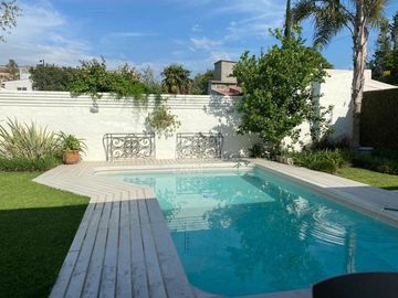 CASA EN VENTA ARGUELLO -  MEJOR UBICACION ZONA COLEGIOS