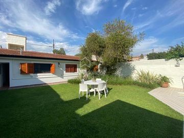 CASA EN VENTA ARGUELLO -  MEJOR UBICACION ZONA COLEGIOS
