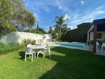 CASA EN VENTA ARGUELLO -  MEJOR UBICACION ZONA COLEGIOS