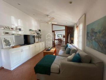 CASA EN VENTA ARGUELLO -  MEJOR UBICACION ZONA COLEGIOS