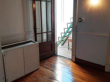 PH en venta de 3 ambientes mas escritorio super luminoso en excelente estado