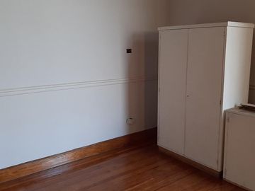 PH en venta de 3 ambientes mas escritorio super luminoso en excelente estado