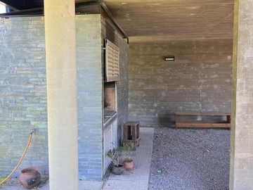 Inversión Complejo de 2 Dúplex con piscina Barrio Terrazas del Golf Colon
