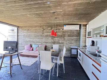 Inversión Complejo de 2 Dúplex con piscina Barrio Terrazas del Golf Colon