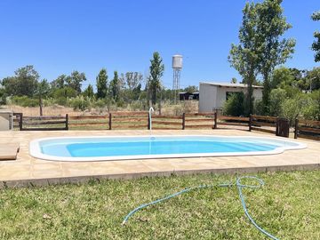 Inversión Complejo de 2 Dúplex con piscina Barrio Terrazas del Golf Colon
