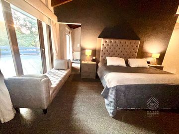 Renta de casa con hermosa vista en Hacienda de Valle Escondido