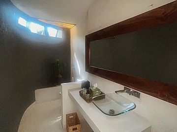 Renta de casa con hermosa vista en Hacienda de Valle Escondido
