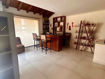 Renta de casa con hermosa vista en Hacienda de Valle Escondido