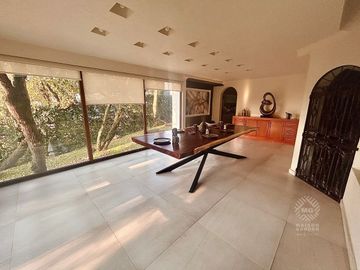 Renta de casa con hermosa vista en Hacienda de Valle Escondido