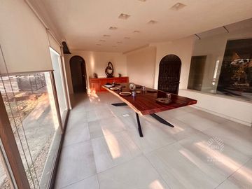 Renta de casa con hermosa vista en Hacienda de Valle Escondido