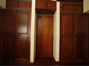 Casa en venta - 3 dormitorios 2 baños 2 cocheras - 230mts2 - Tolosa