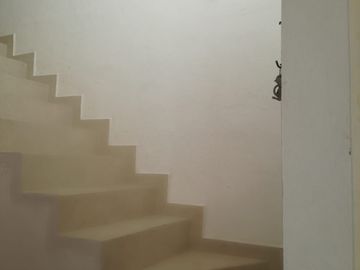 EN VENTA CÓMODA CASA EN FRACCIONAMIENTO, LOS TULIPANES, EL CAYACO, ACAPULCO CC