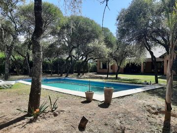 COUNTRY EL BOSQUE CASA 3 DORMITORIOS EN VENTA CON PILETA