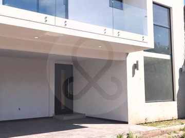 Casa en condominio en venta en San Salvador Tizatlalli