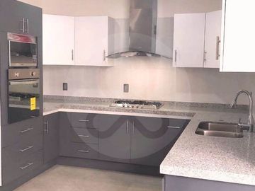 Casa en condominio en venta en San Salvador Tizatlalli