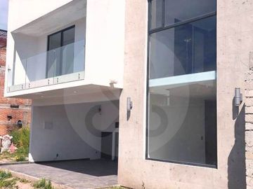 Casa en condominio en venta en San Salvador Tizatlalli