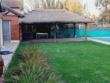 Casa en venta - 3 dormitorios 2 baños - 150mts2 - Canning (E. Echeverria)