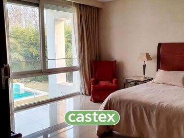Casa en venta de cinco ambientes en Mayling