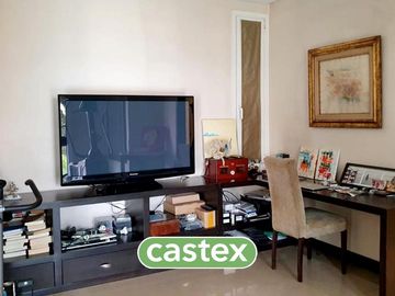 Casa en venta de cinco ambientes en Mayling