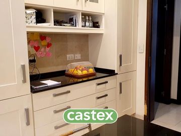 Casa en venta de cinco ambientes en Mayling