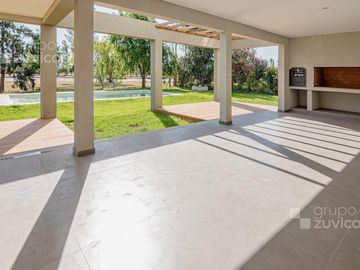 Venta Casa en Estancia La Magdalena - Canning