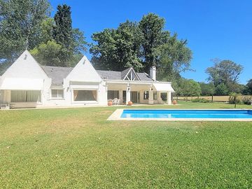 Muy linda casa en Mayling Cc con vista a cancha de polo | VCO Propiedades
