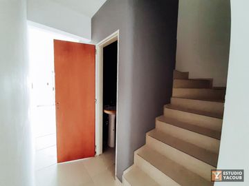Dúplex en venta - 2 dormitorios 2 baños - cochera - 87.33 mts2 - San Carlos, La Plata